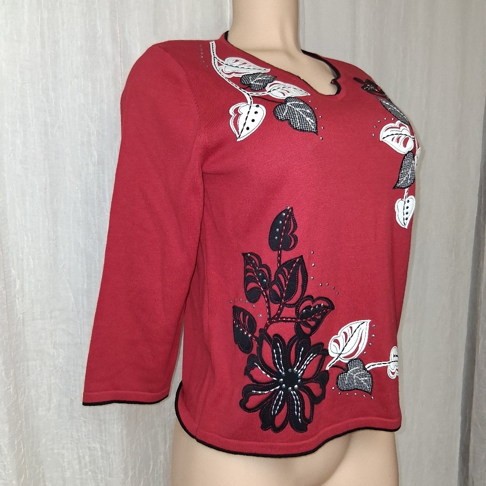 Alfred Dunner Women's Red Sweater with Black and White Details SZ PM 60%cotton. - Picture 10 of 16